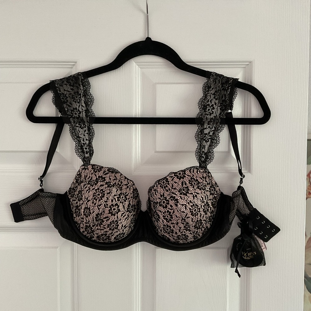 *NWT* Victoria's Secret Dream Angels Black Lace Bra